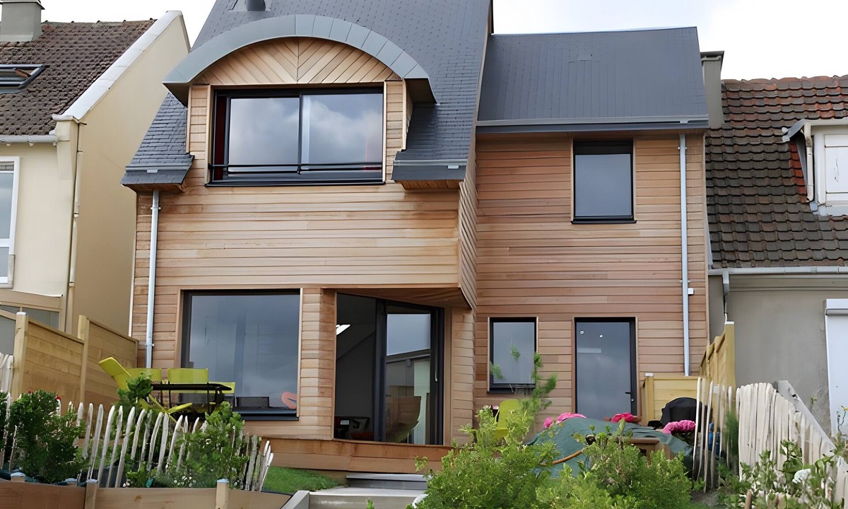 Langrune-sur-Mer House | Seaside House on the Dike Facing the Sea – Côte de Nacre