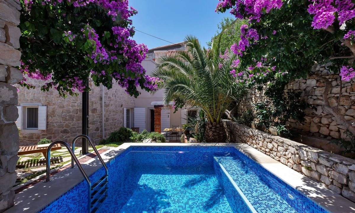 Sutivan House | Seaside house with a swimming pool Sutivan, Brač (K-16300)
