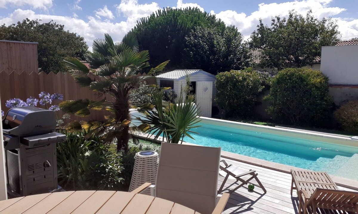 Fouras House | Seaside house with garden