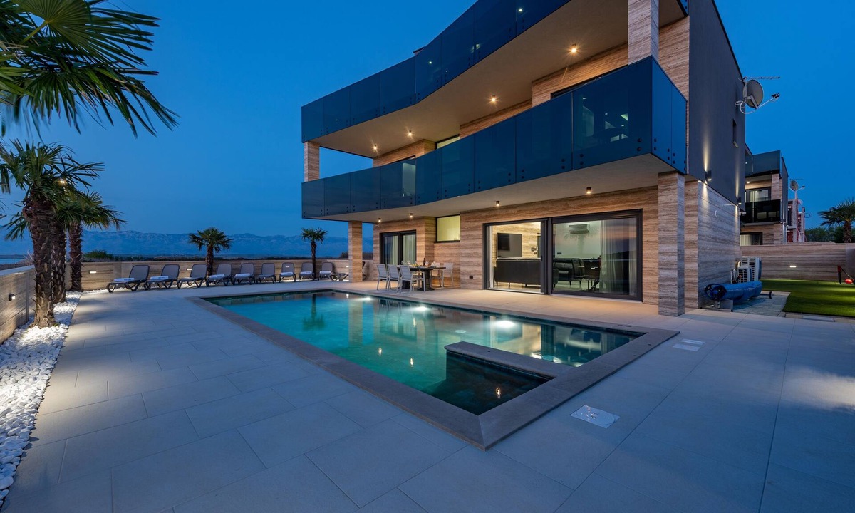 Privlaka House | Seaside luxury villa with a swimming pool Privlaka, Zadar (K-23517)
