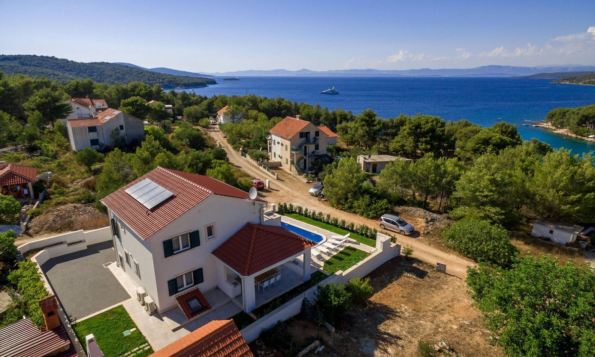 Cove Osibova (Milna) House | Seaside luxury villa with a swimming pool Cove Makarac, Brač (K-22637)