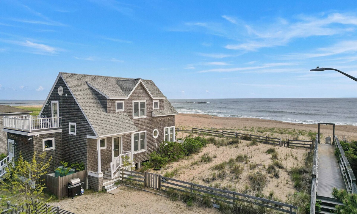 Newburyport House | Seaside Serenity Retreat