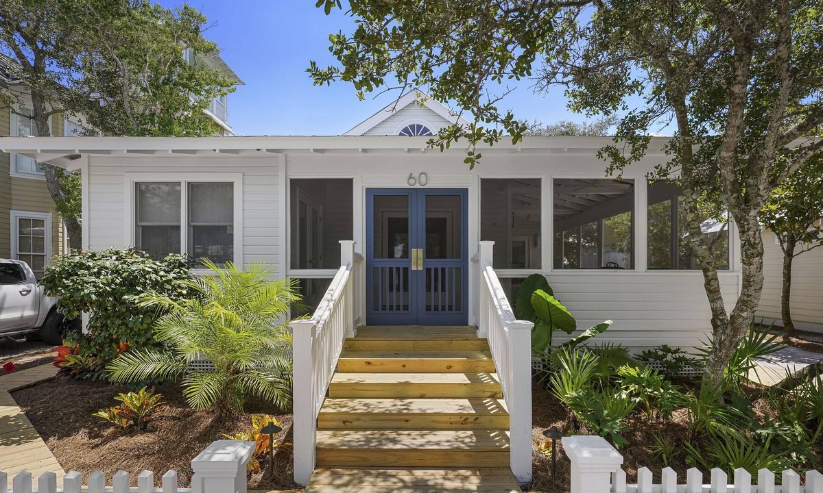 Seaside Cottage | SEASIDE STUNNING RENOVATION W/POOL! - Knotty by Nature & Feeling TipSea