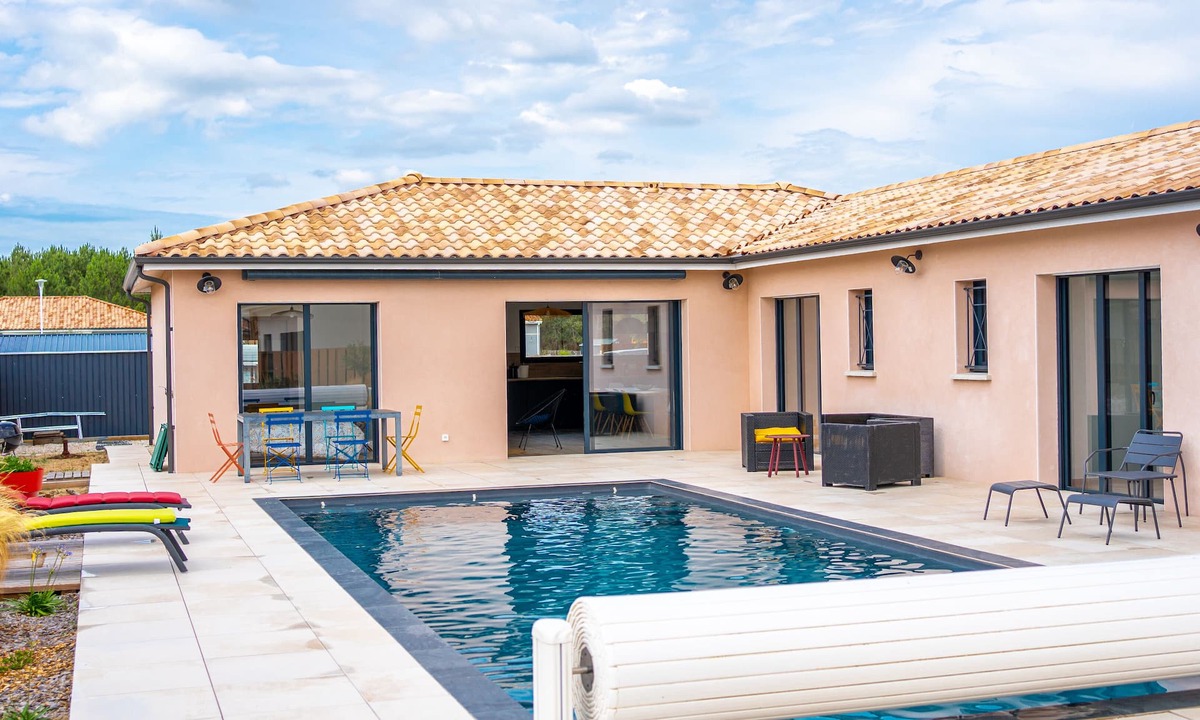 Vendays-Montalivet Villa | Seaside villa with large pool and terrace