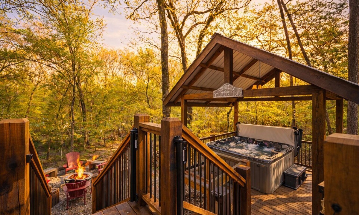 Hochatown Cabin | Seasonal Creek Hot Tub Playground Game Loft