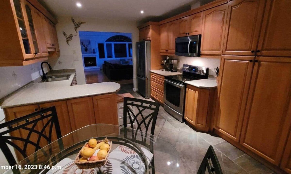 Clearview Township House | Seasons by the Bay! Waterfront views!