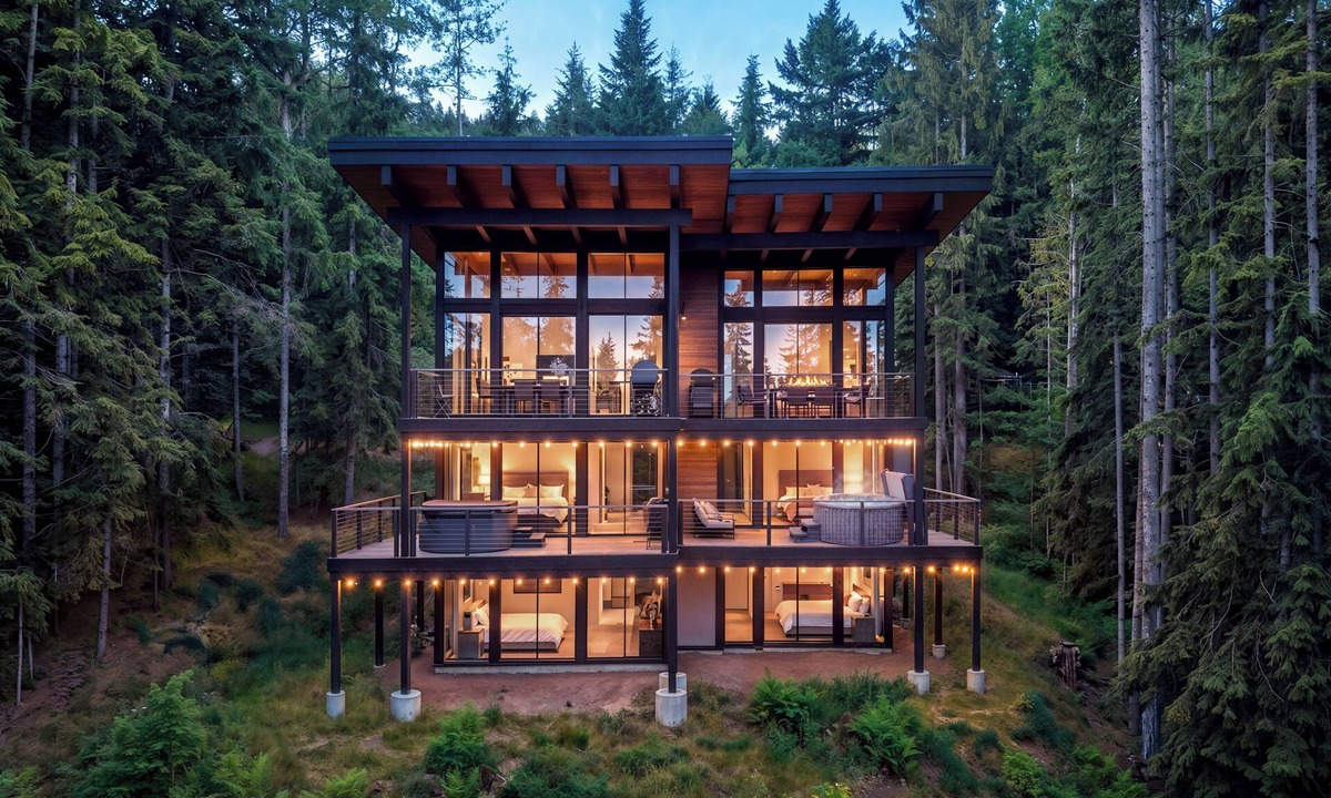 Hyak House | Seattle 2026 FIFA World Cup Luxury Mountain House