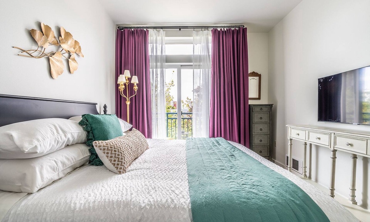 Belltown Apartment | Seattle Among The Trees: in Belltown with Parking!