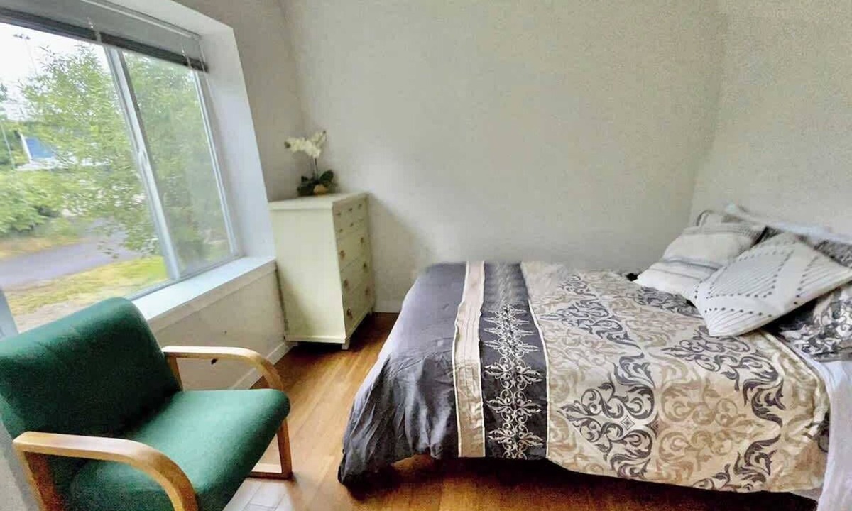 Haller Lake Apartment | Seattle big windows, fenced large yard, fire pit