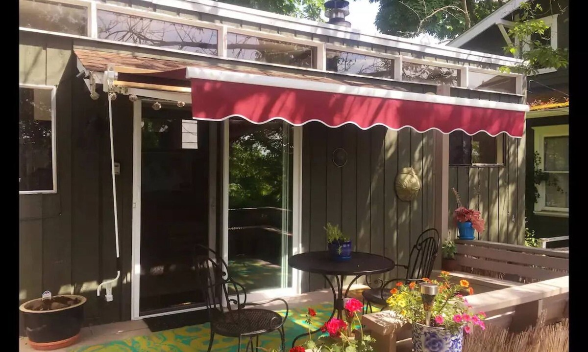 Wallingford Cottage | Seattle City Cottage