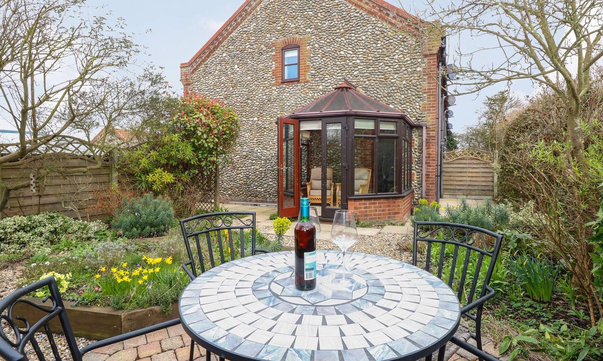 Salthouse Cottage | Seaview Cottage