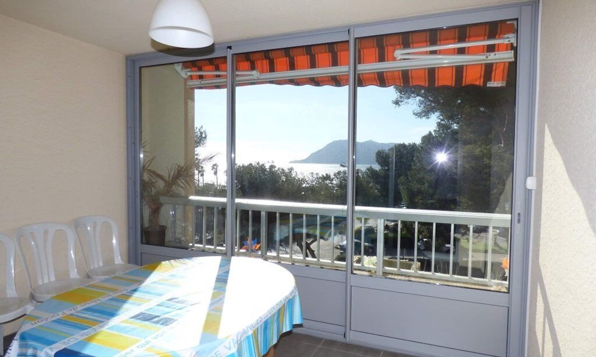 Saint-Mandrier-sur-Mer Apartment | Seaview