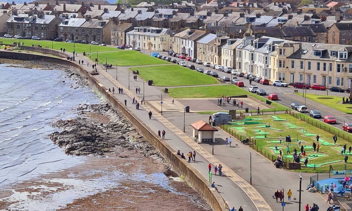 Troon Apartment | Seaview, Golf & Gardens Troon Open Accomodation - extended