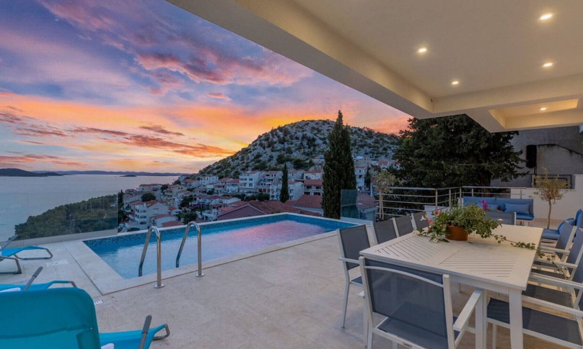 Drage Villa | Seaview luxury villa Fleur with pool