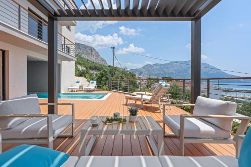 Duce Villa | Seaview Villa Calma with Jacuzzi, Media room
