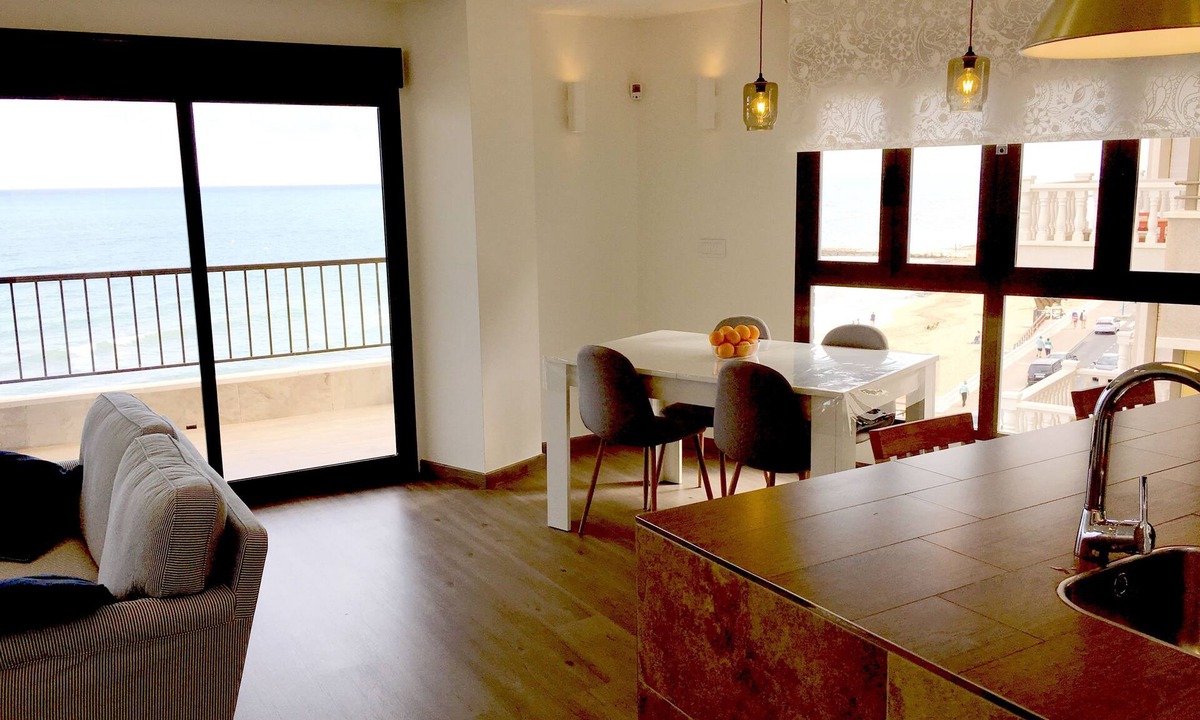 Torrevieja Apartment | SEAVIEWS Apartment - Beachfront Apartment