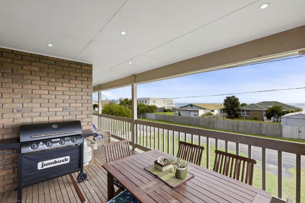 Portarlington House | Seaviews to Melbourne