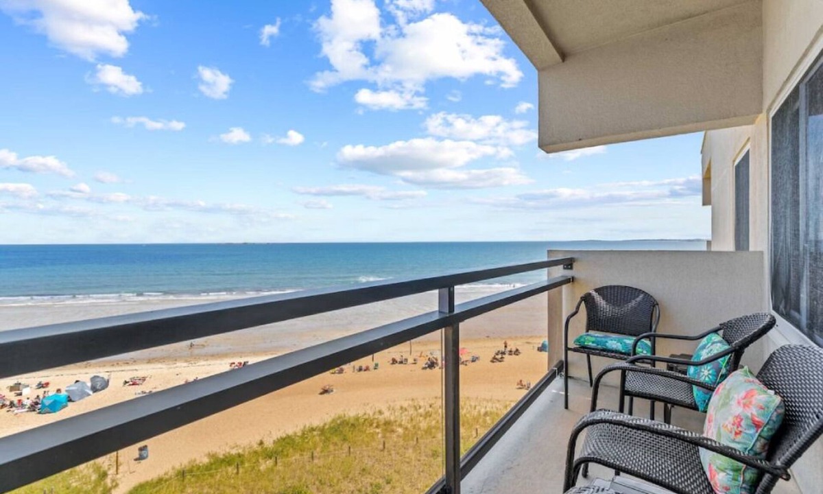 Old Orchard Beach Condo | Seawatch Oceanfront Unit 602