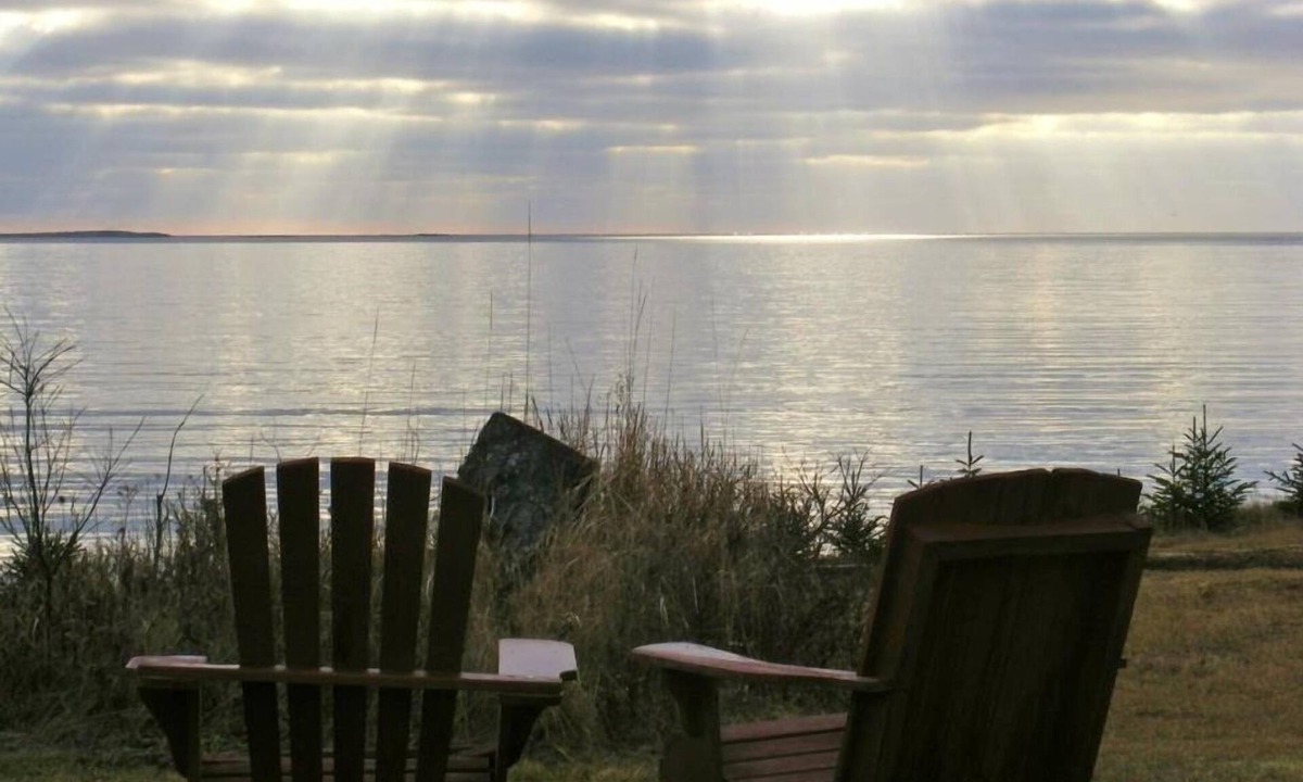 Charlos Cove Hotel | Seawind Landing Country Inn