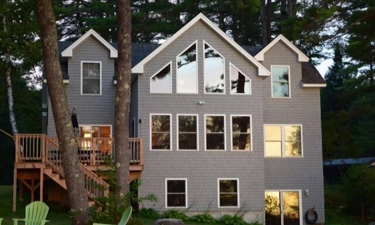 South Casco House | Sebago Lake Home with Sandy Beach