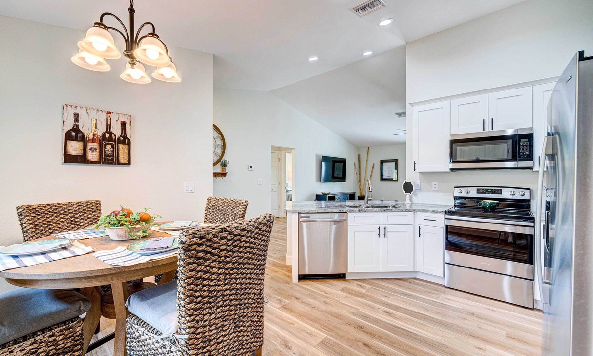 Sun 'N Lake Cottage | Sebring 'sand Trap' Home - Swim & Golf!