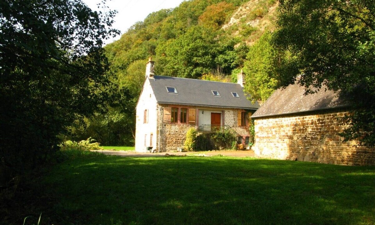 Saint-Pierre-d'Entremont House | Secluded Cottage retreat by a river, woods, hillside with extensive grounds