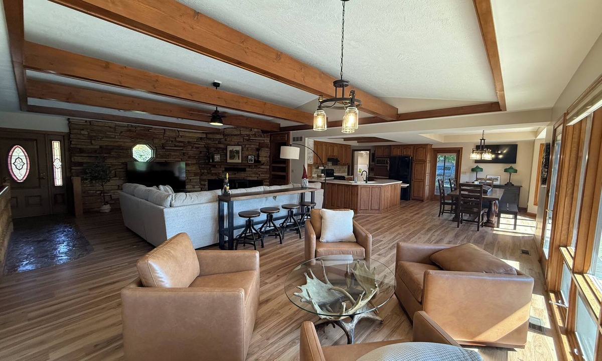 Geneseo House | Secluded 4-bedroom home. 15 min to TBK sports complex & TPC Deere Run golf.