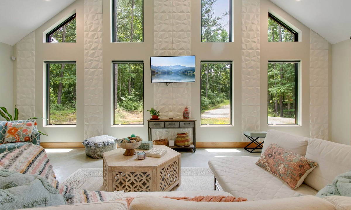Stonehouse House | Secluded 5-Acre Waterfront view near Williamsburg