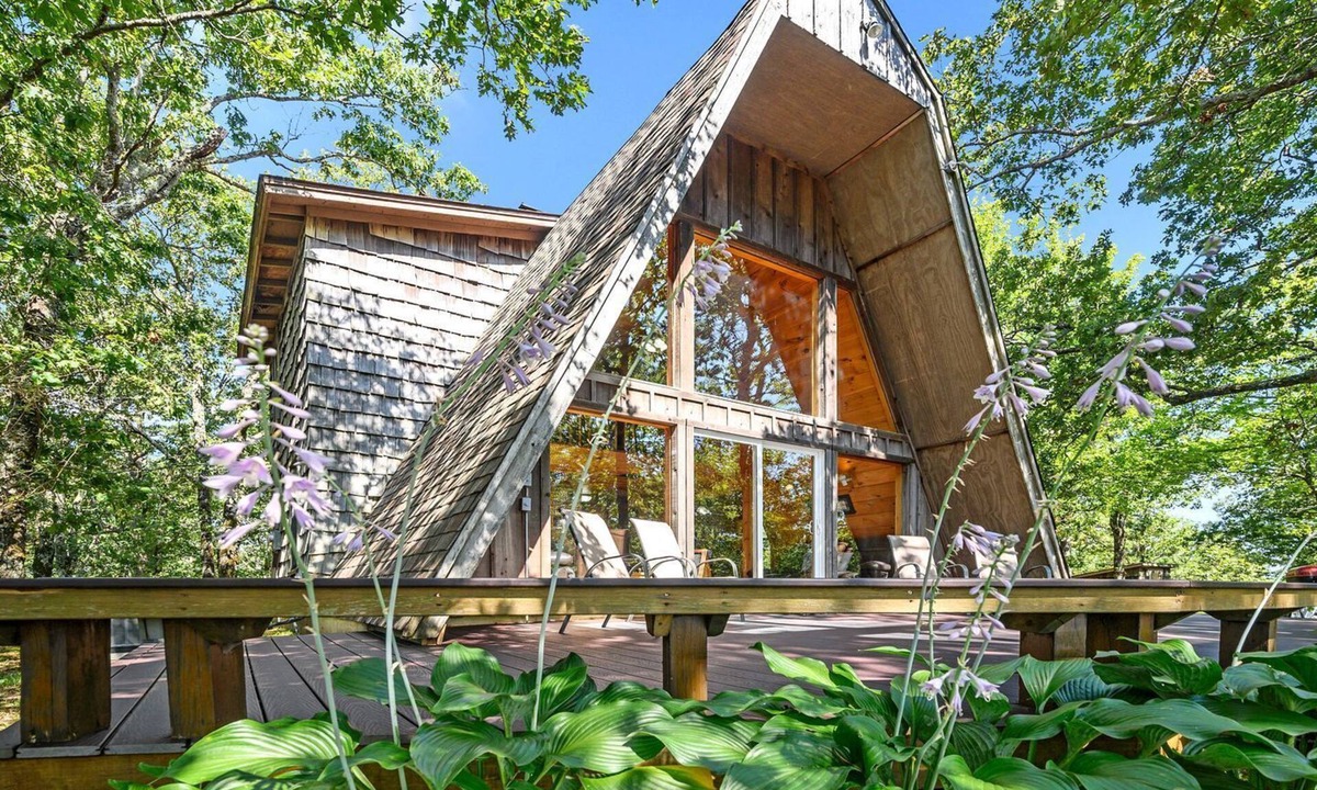 Smithville House | Secluded A-Frame Cabin with Incredible Views near Mountain Fork River in Oklahoma