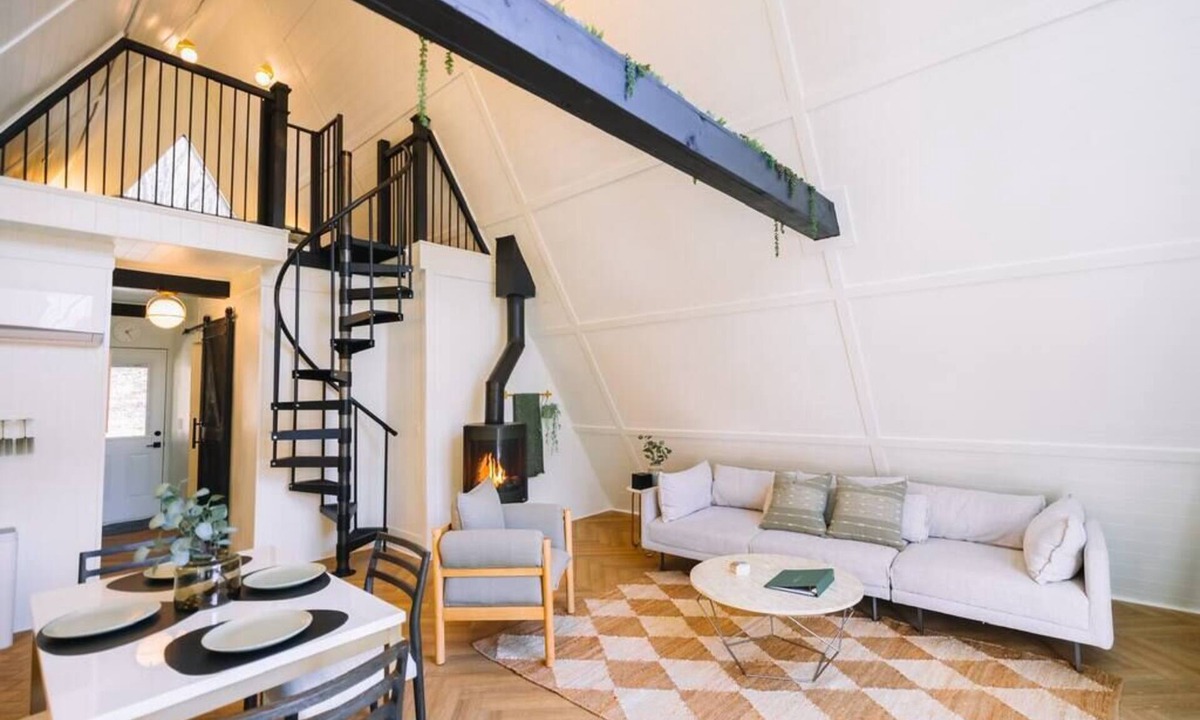 South Bloomingville Cabin | Secluded A-Frame Hocking Hills: Hot Tub, Fire Pit