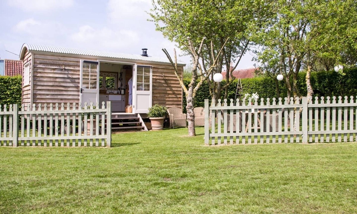 Melksham Cabin | Secluded and Luxurious Shepherd's Hut