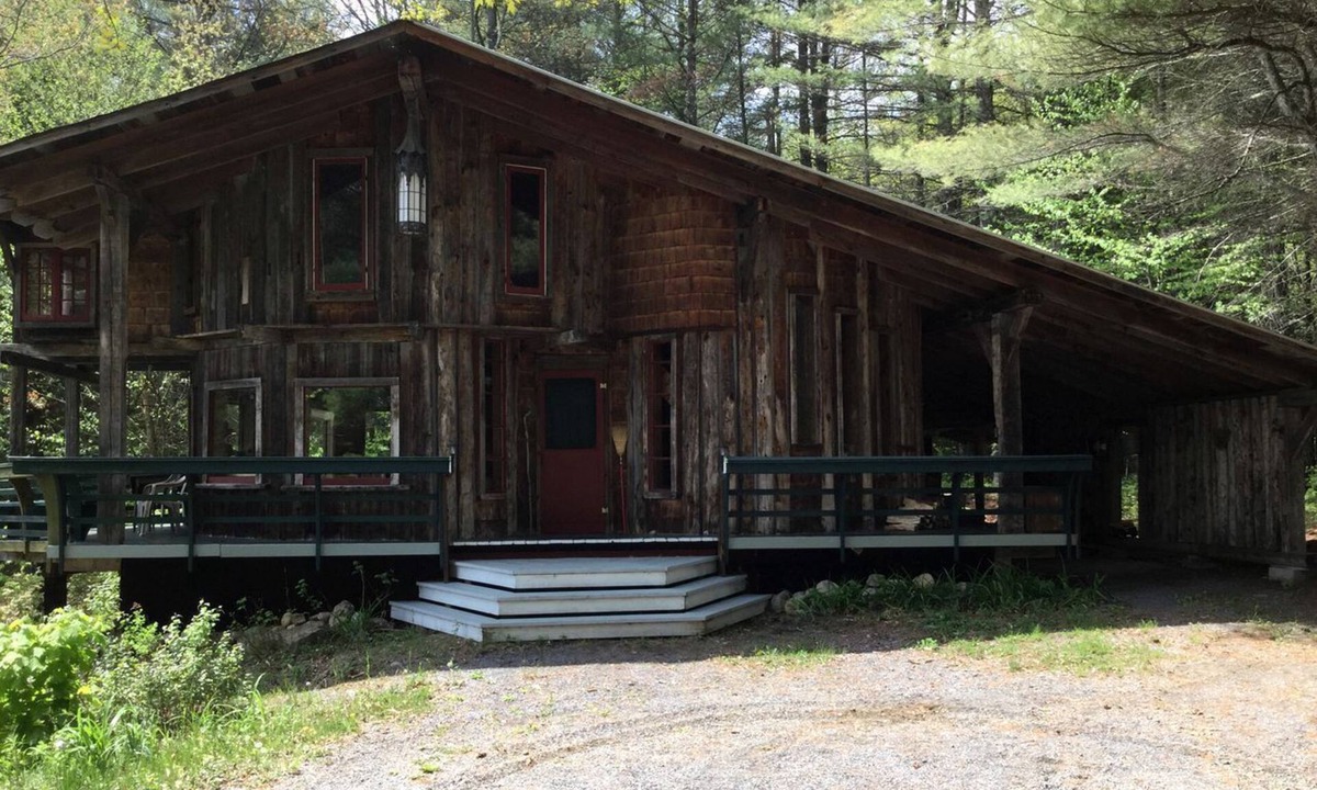 Wells House | Secluded and Relaxing Luxury Cabin Rental in Adirondack Park