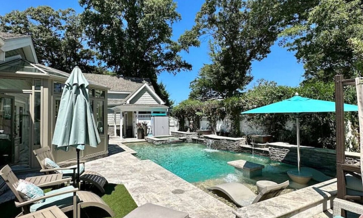 Town Bank House | Secluded bayside retreat w/pool