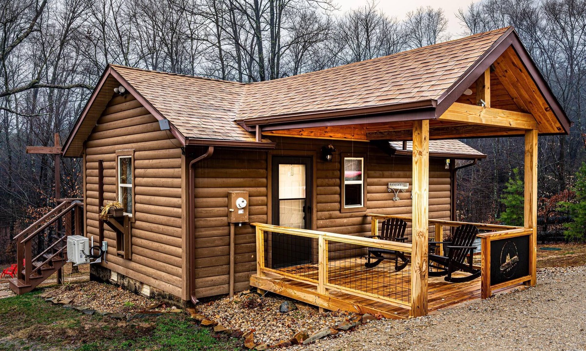 Freetown Cabin | Secluded Brown County Cabin | Hot Tub | Hoosier National Forest