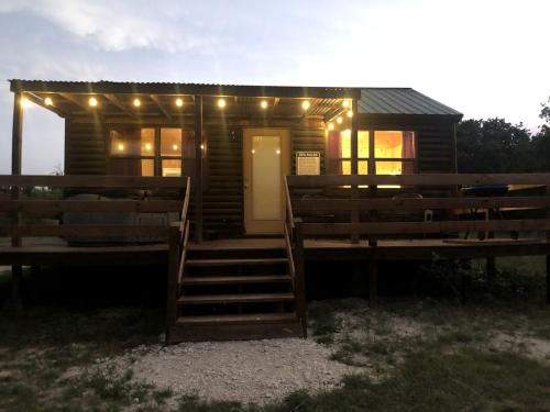 Paluxy House | Secluded Cabin Perfect for Nature and Water Sports Lovers in Texas