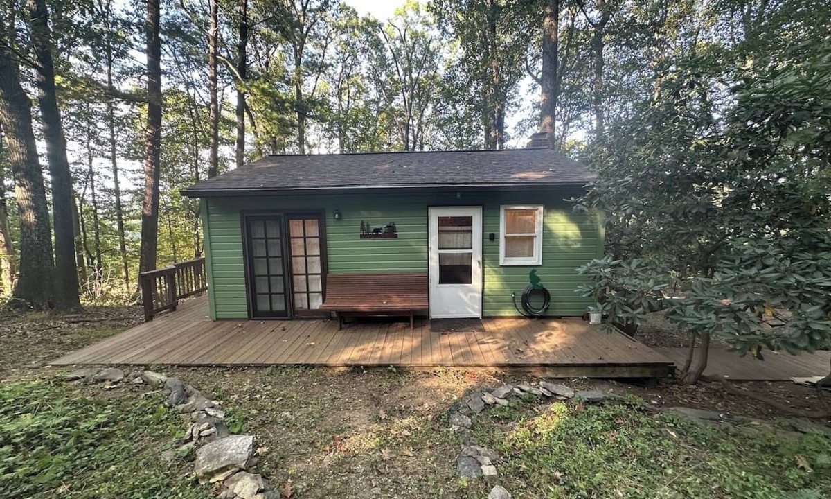 Aspers Cabin | Secluded Cabin Retreat Fire Pit & Nature Near Gettysburg