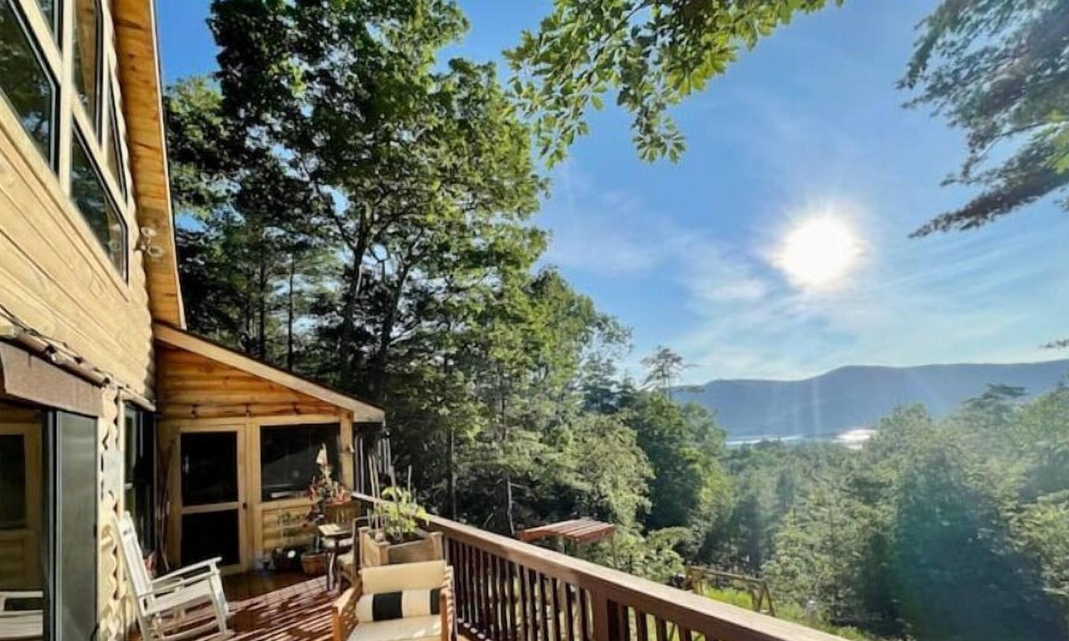 Clemons Cabin | Secluded Cabin w/ Lake Access & Panoramic Views