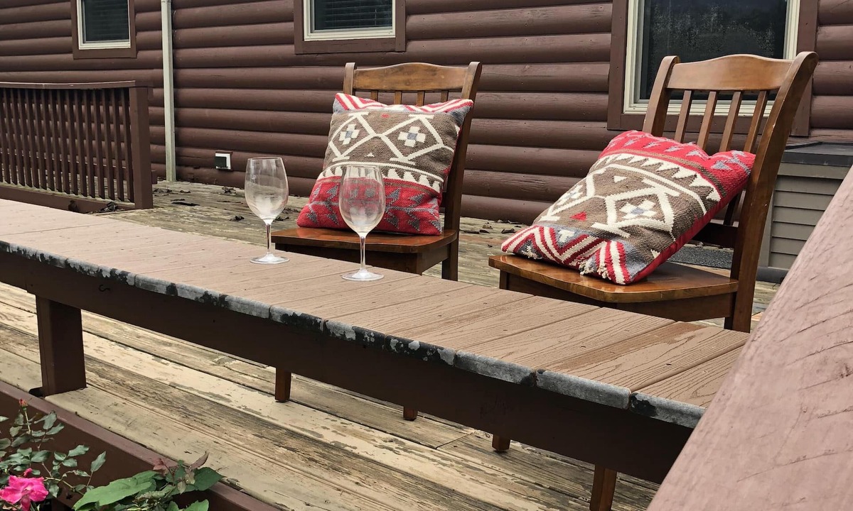 Devils Elbow Cabin | Secluded Cabin With 3 Porches & Only 7 Minutes From Ft. Leonard Wood