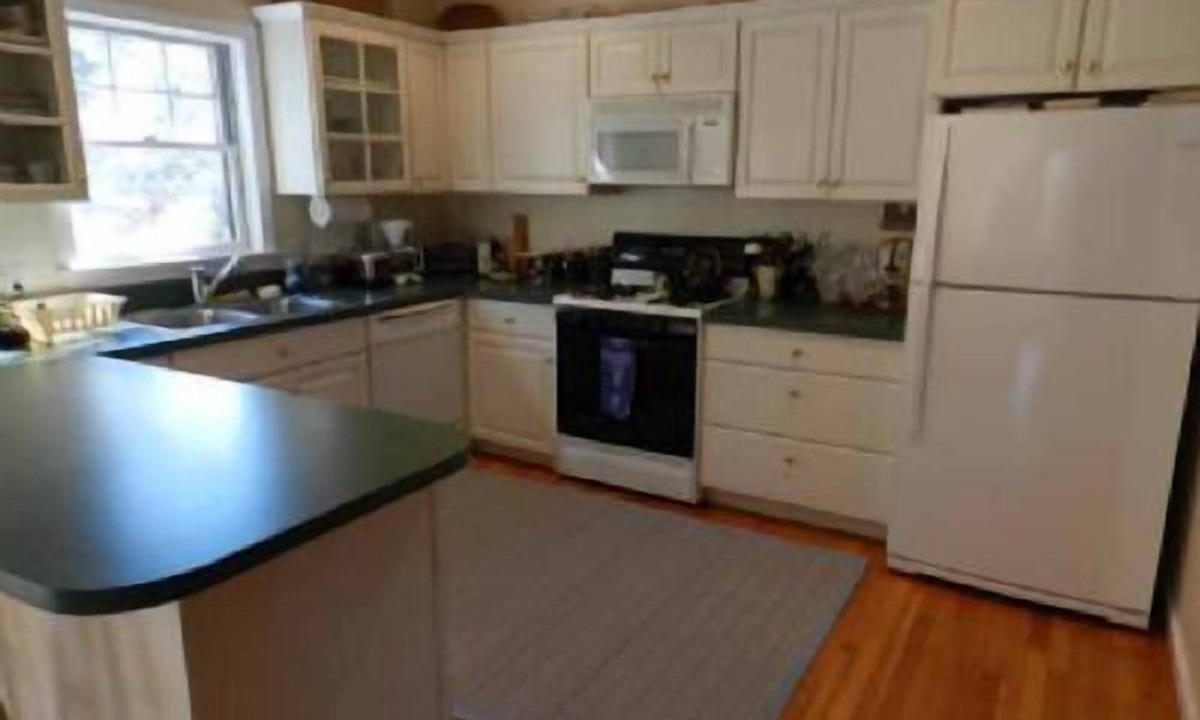 Katama House | Secluded, Charming Cape. Quiet, Yet Close To Everything.