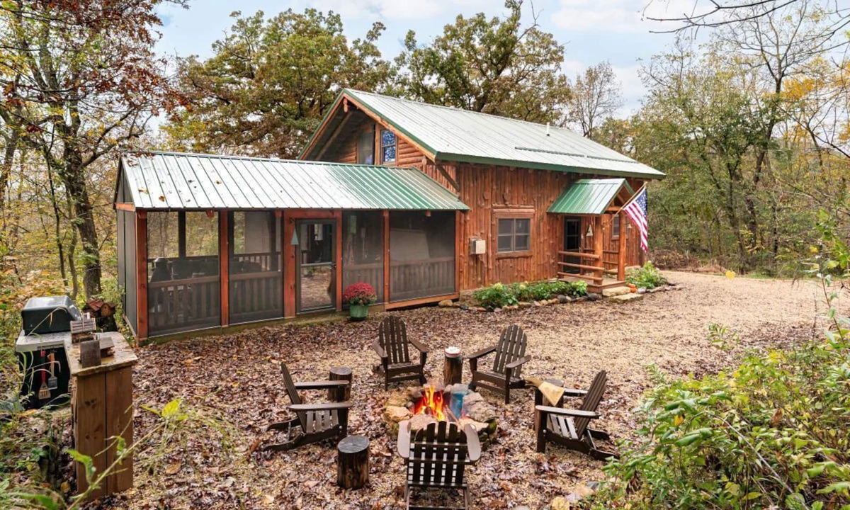 Ferryville Cabin | Secluded Creekside Cabin w/Hot Tub, Private Driftless Escape