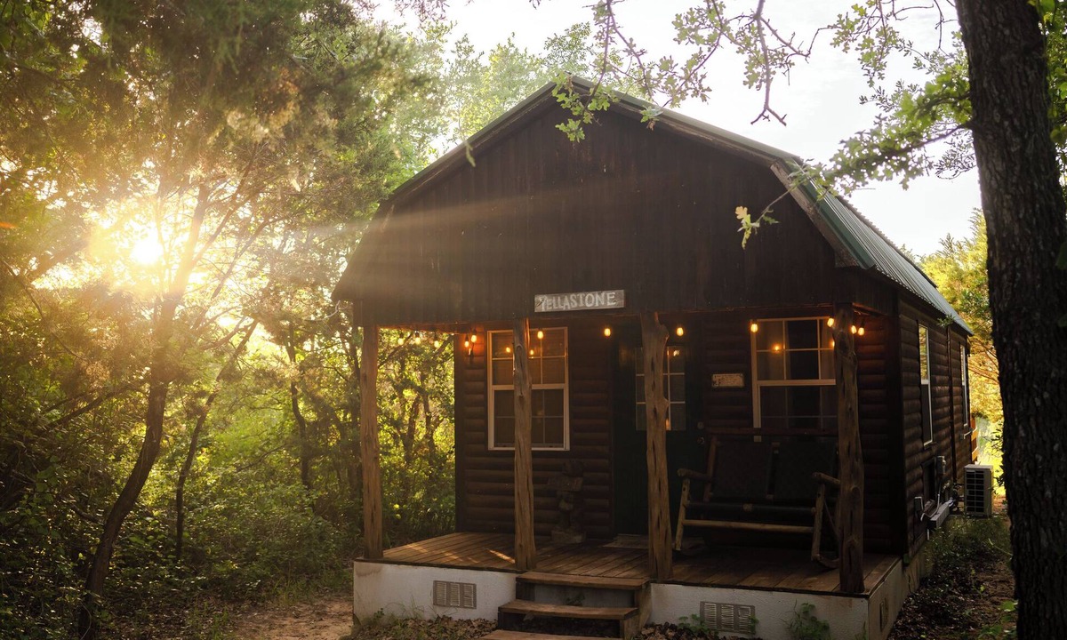 Paluxy Cabin | Secluded Escape with hot tub, tucked in nature