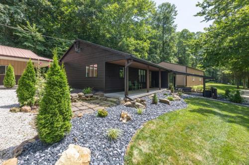 Shoals House | Secluded Family Cabin with Hot Tub
