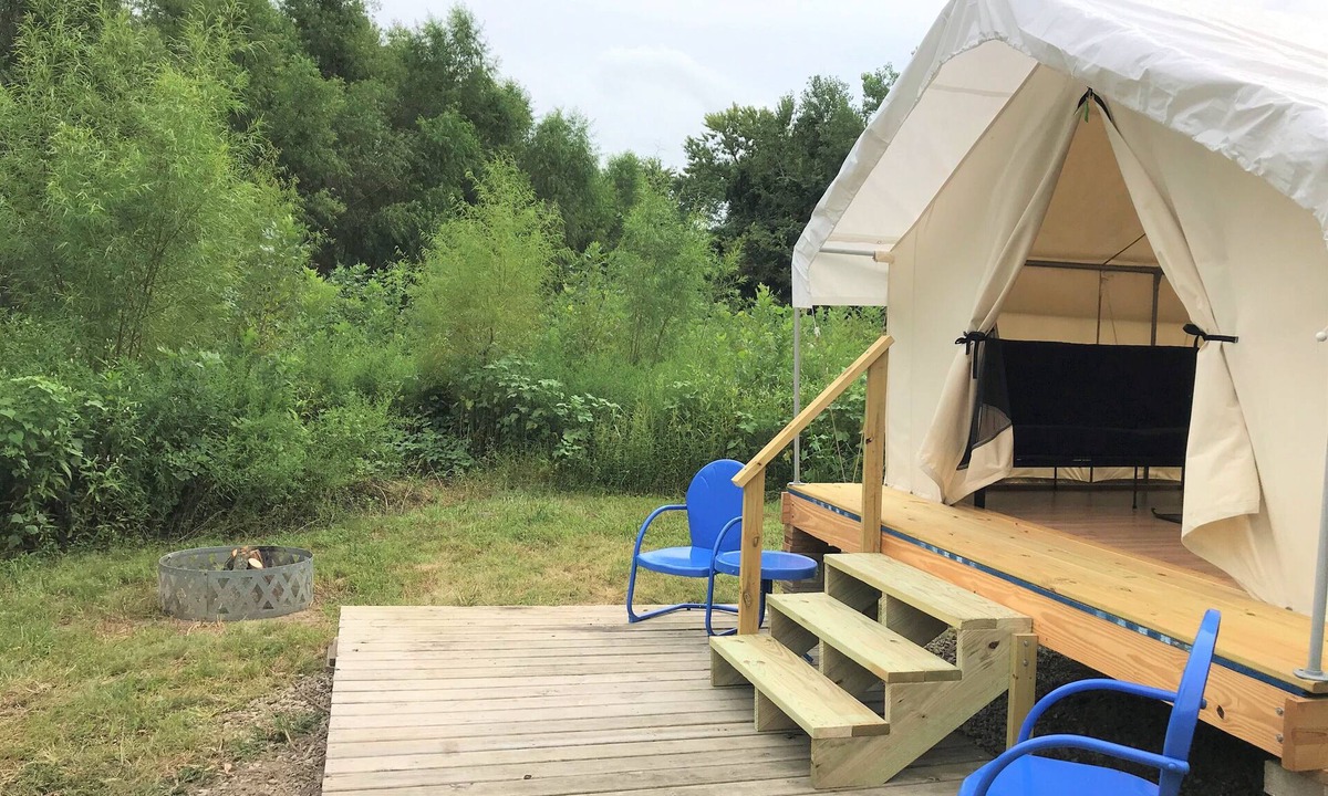 St. Charles Cottage | Secluded Glamping Tent at Glamping St. Louis