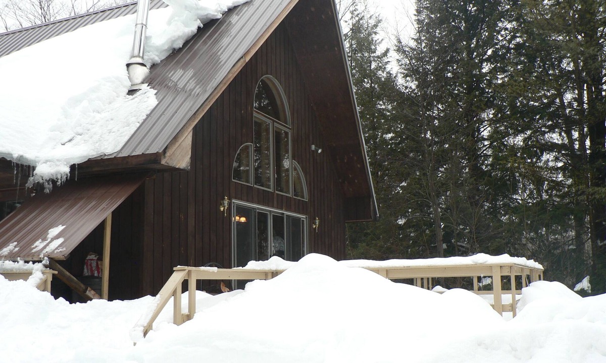 Johnsburg House | Secluded Gore Mountain Pine-Panelled Getaway