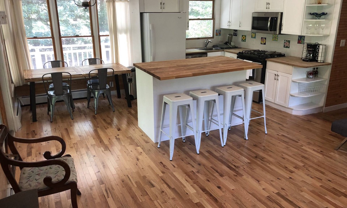 Noyack House | Secluded Hamptons Cottage