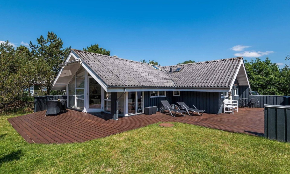 Rindby Strand House | Secluded Haven in Rindby