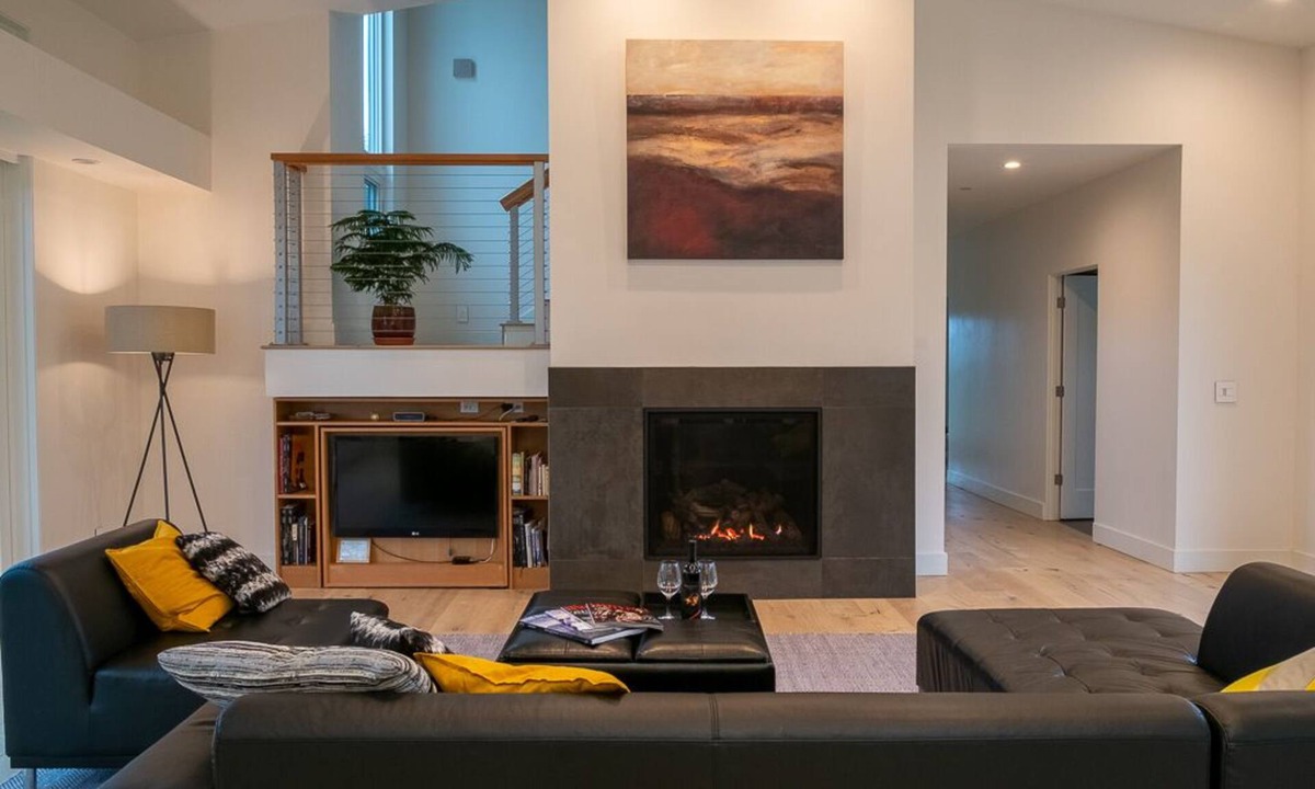 Healdsburg House | Secluded Healdsburg Sanctuary on 10 Private Acres with Vineyard