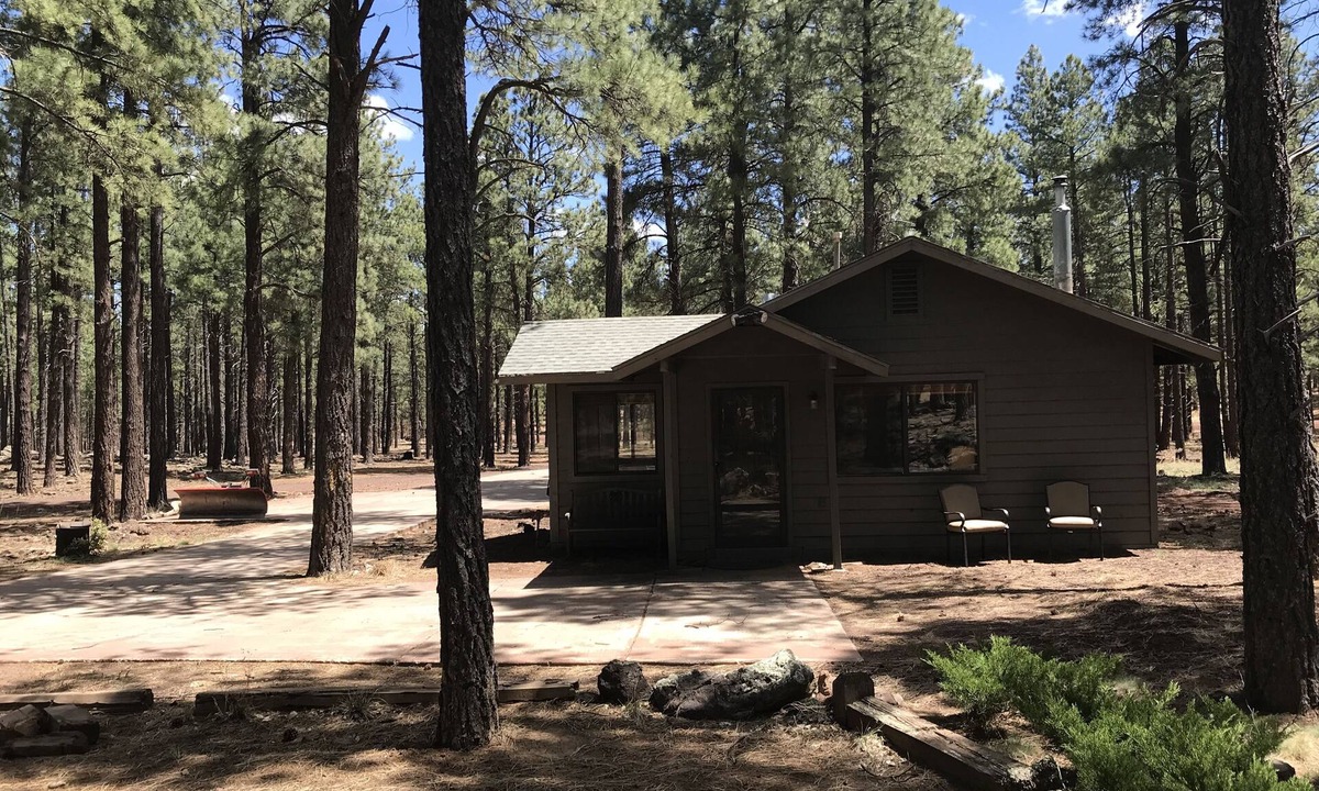 Parks Cottage | Secluded, Historic Wrigley Ranch Cabin- Pine Forest- 25 Acres Near Grand Canyon