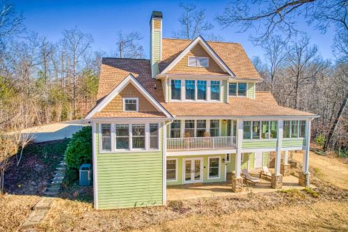 Mill Spring House | Secluded Lake House
