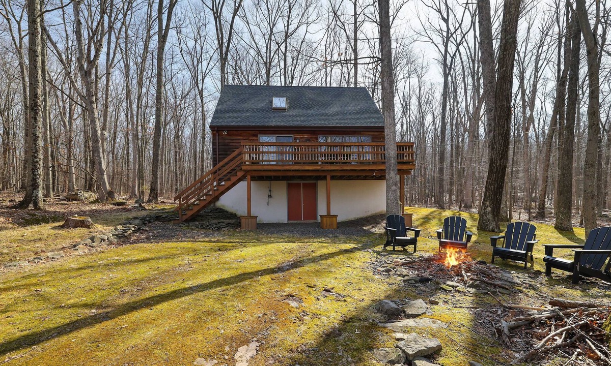 White Mills Cabin | Secluded Lakefront Cabin in the woods with firepit